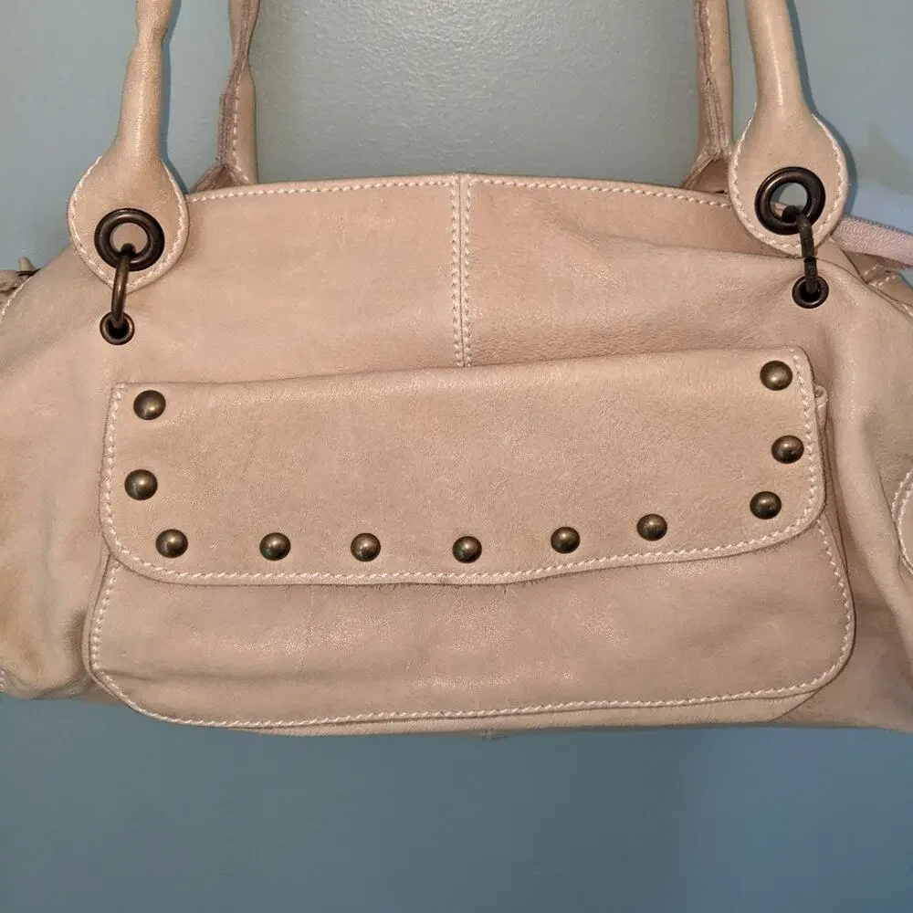 Vera Pelle Vintage Y2K Leather Baguette Hobo Bag Rivets Domed Rivets Light Tan